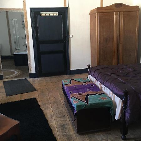 Townhouse 26 Chambres D'Hotes Civray Hotel Екстериор снимка