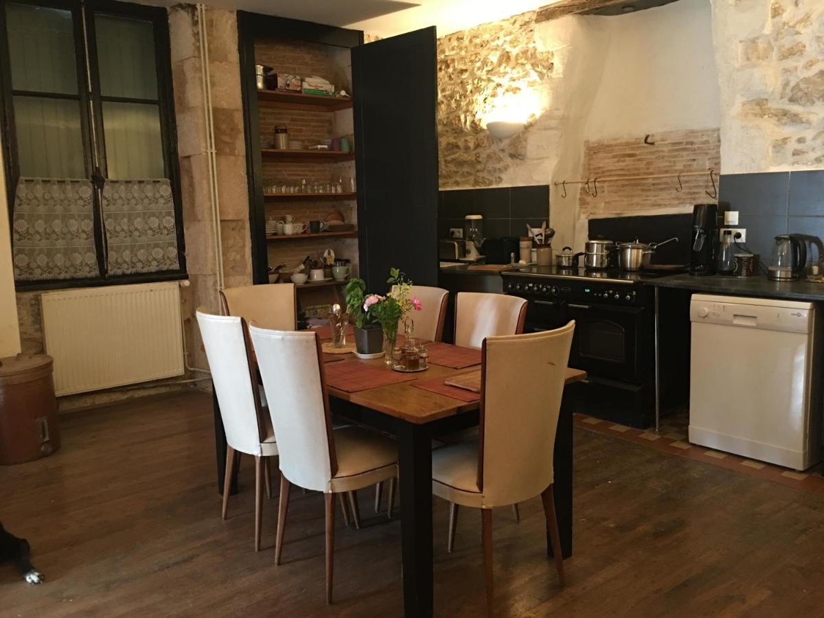 Townhouse 26 Chambres D'Hotes Civray Hotel Екстериор снимка