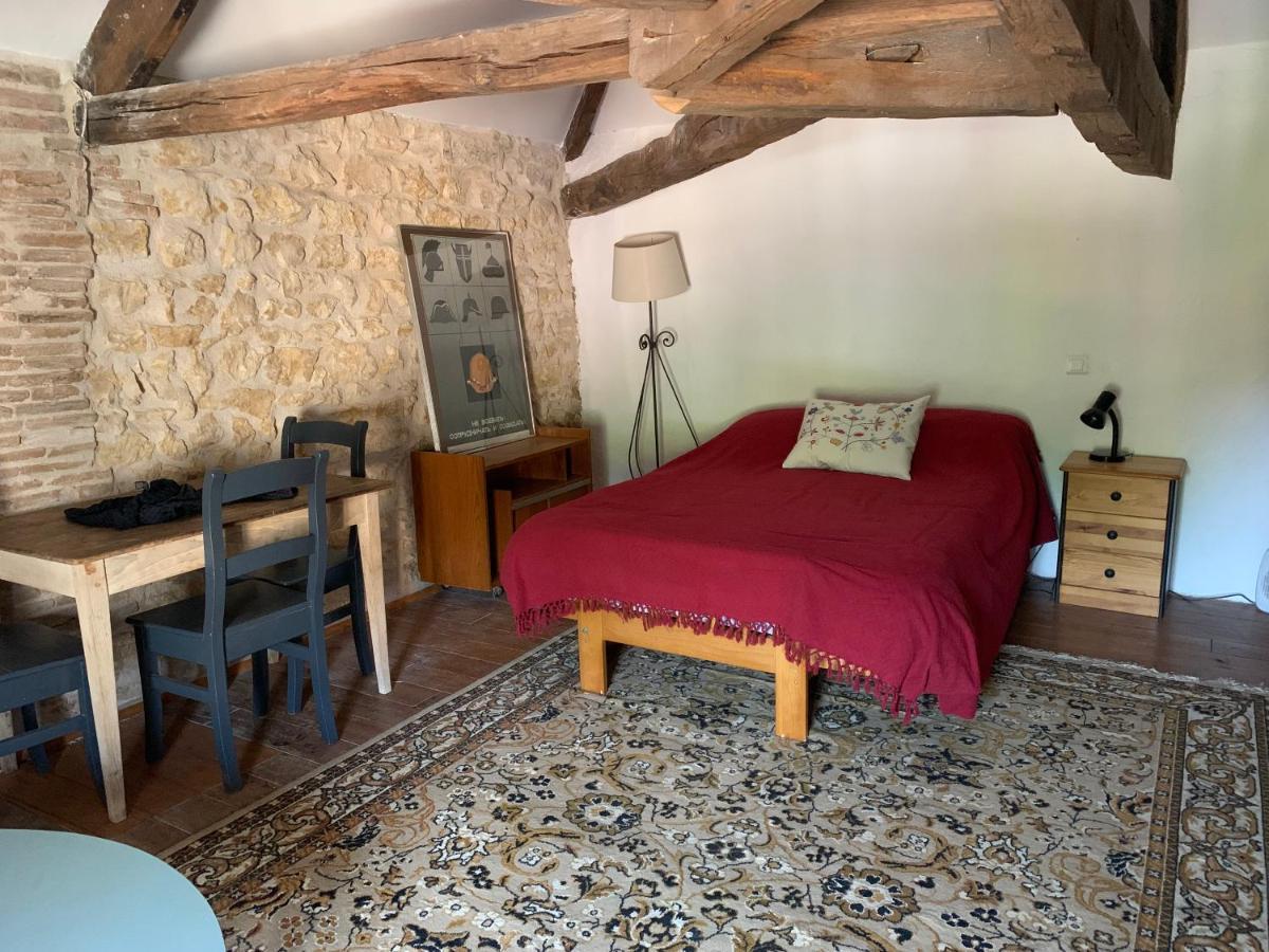 Townhouse 26 Chambres D'Hotes Civray Hotel Екстериор снимка