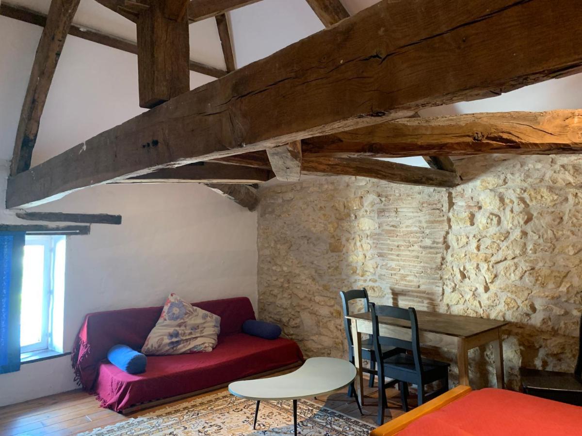 Townhouse 26 Chambres D'Hotes Civray Hotel Екстериор снимка