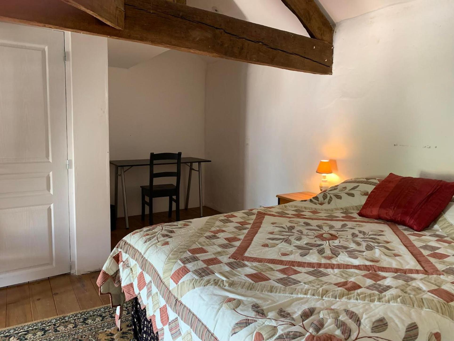 Townhouse 26 Chambres D'Hotes Civray Hotel Екстериор снимка